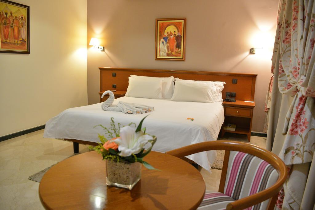 Oum Palace Hotel & Spa Касабланка Экстерьер фото